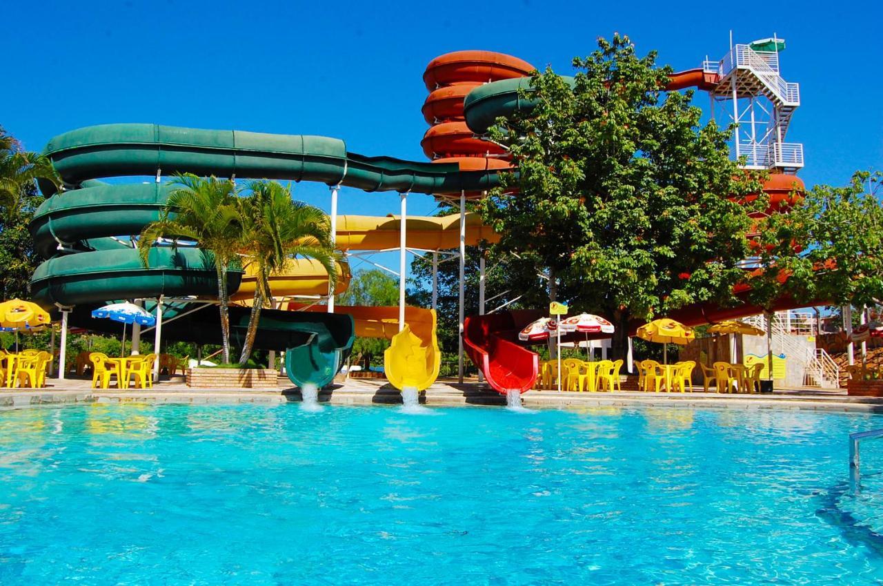 Imperio Romano com um dia de acesso Acqua Park, Splash e Slide Caldas Novas Exterior foto